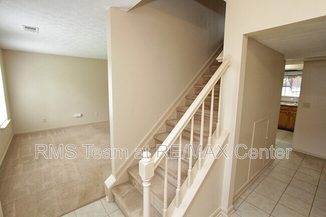 Building Photo - 1381 Omie Way