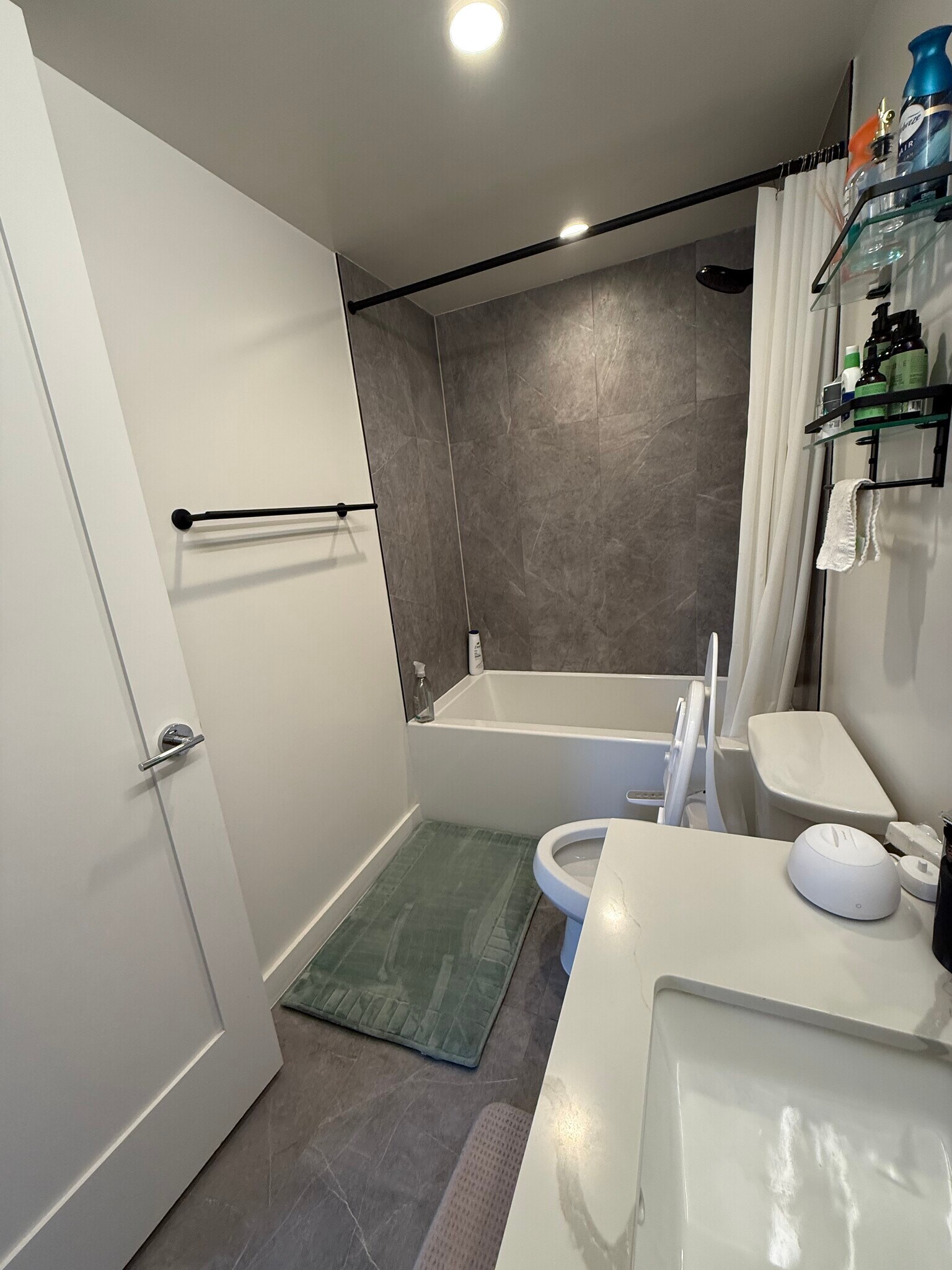 Building Photo - 2216 40th Pl NW