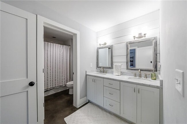 Building Photo - 1000 Loliver Ln