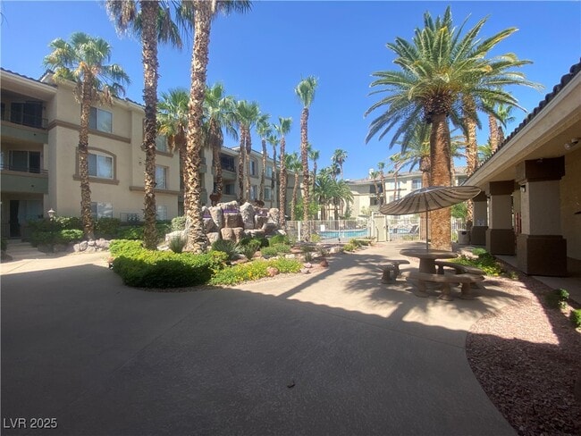 Building Photo - 7111 S Durango Dr
