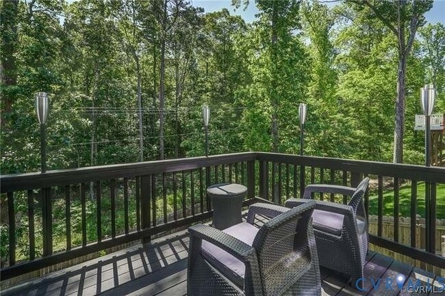 Building Photo - 441 Creekwillow Dr