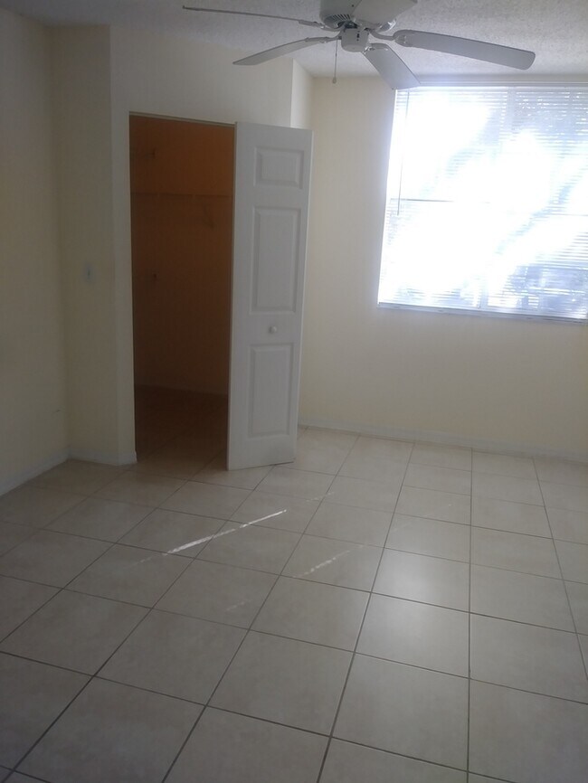 Building Photo - Cozy 1bedroom/1bath on first floor