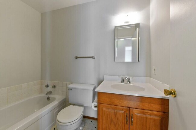 Building Photo - 4625 Sloan St