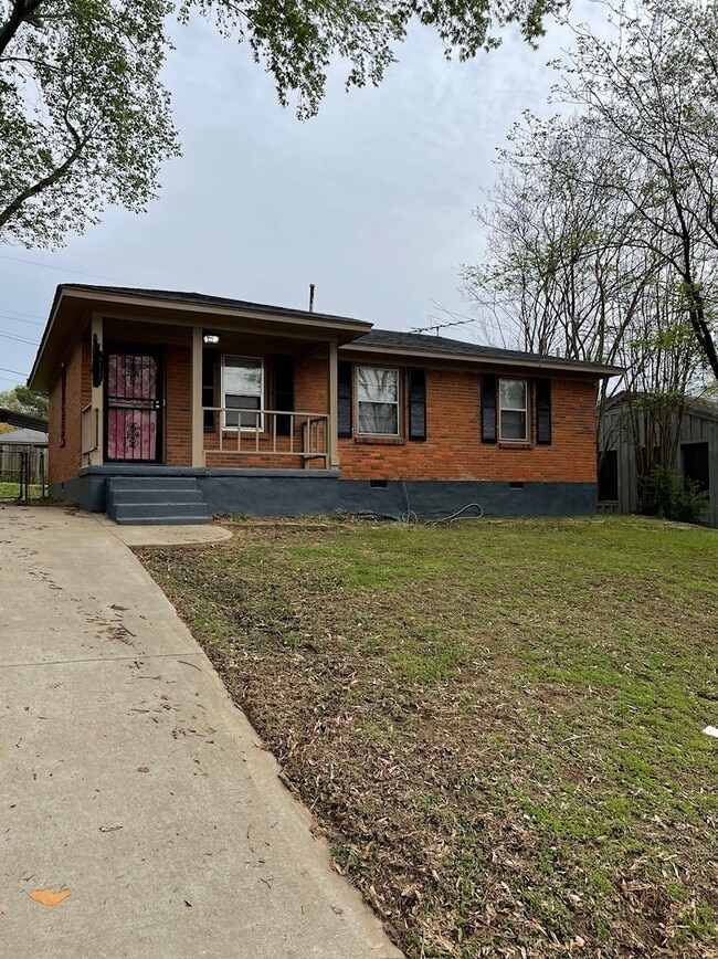 Primary Photo - 2196 Cassie Ave