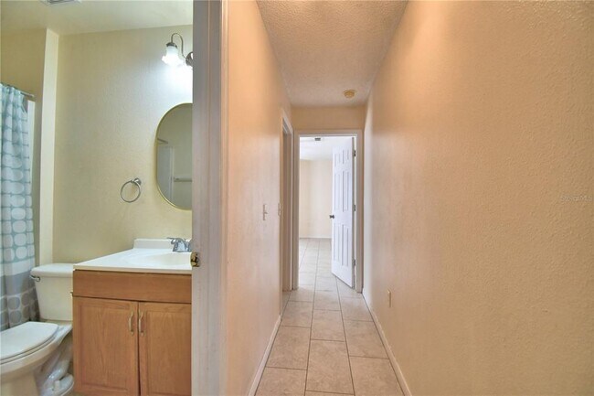 Building Photo - 1060 Dudley Dr