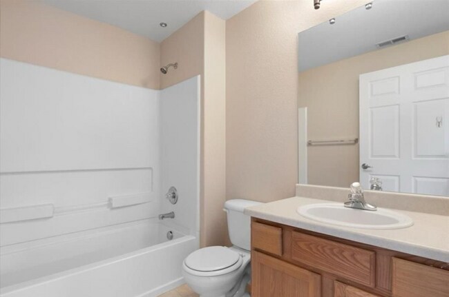 Building Photo - 605 Cougar Bluff Pt