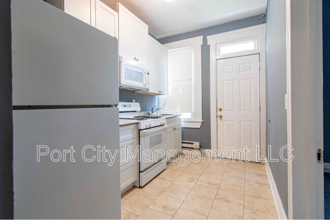 Building Photo - 5 S Wickham Rd