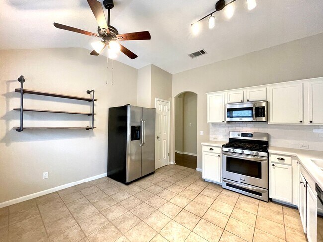 Building Photo - Charming 3-Bedroom Oasis in Round Rock