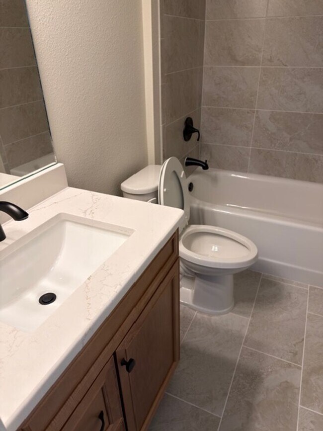 Building Photo - Brand new 4 bedroom home for rent