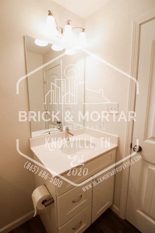 Building Photo - 4819 McCloud Rd