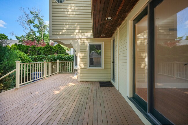 Building Photo - 259 Mt Auburn St