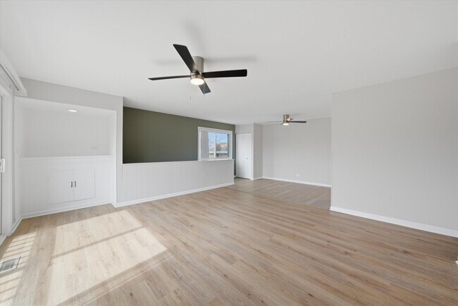 Building Photo - 238 Algonquin Ct