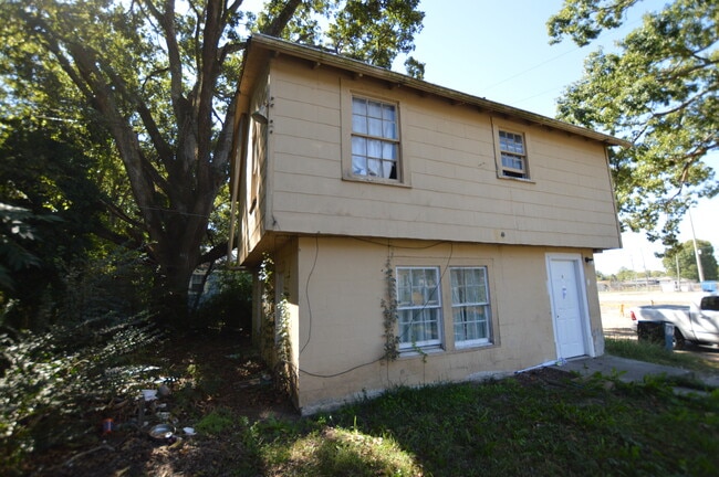 Building Photo - 602 Jewell St