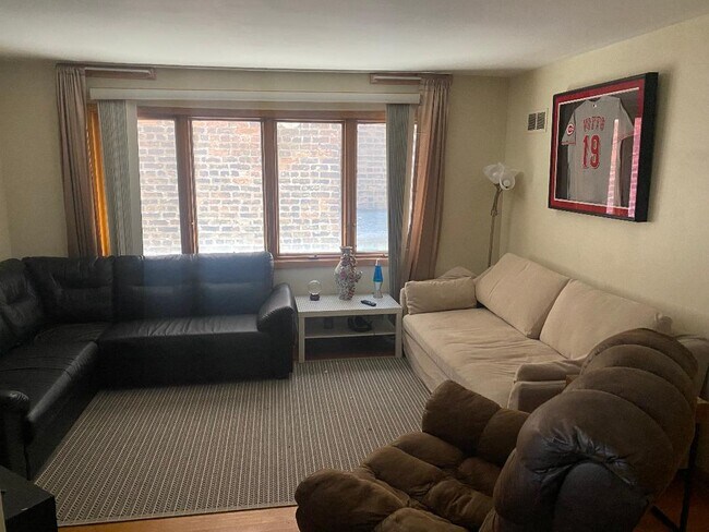 Building Photo - 209 W 23rd St