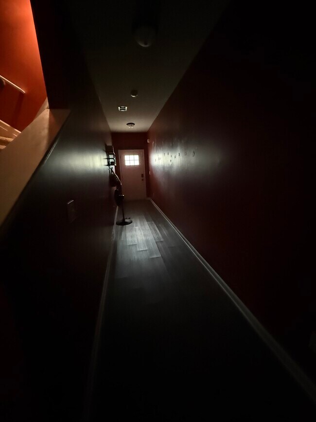 Building Photo - 1050 Mcconaughy Ct