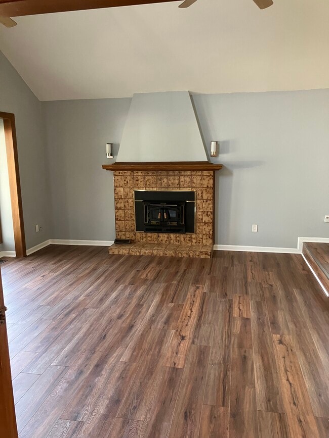 Living Room - 13730 Plumbrook Rd