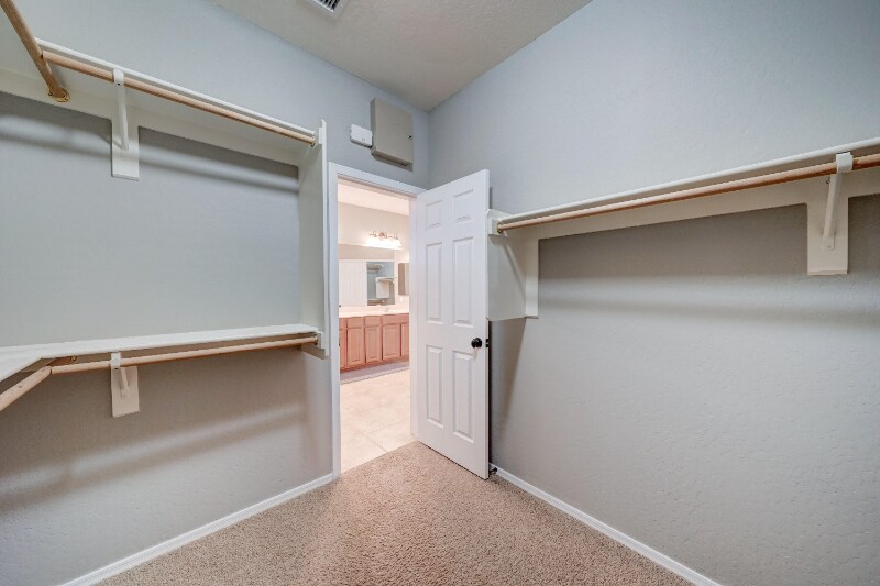 Building Photo - 10223 W Raymond St