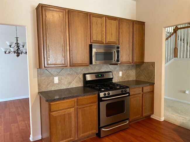 Building Photo - 6619 Halcyon Days Dr