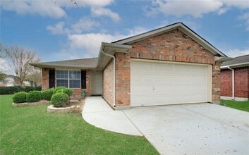 Building Photo - 9730 Fieldbloom Ln