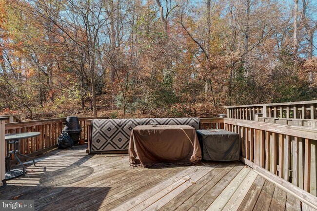 Building Photo - 134 Riverwatch Dr