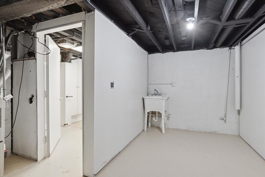 Separate laundry room (washer / dryer is provided and installed, though not pictured)! - 9244 Northern Ave