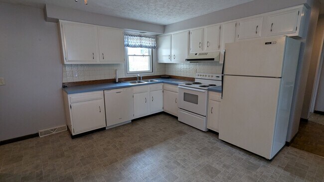 Building Photo - 3626 Forestdale Ave SW