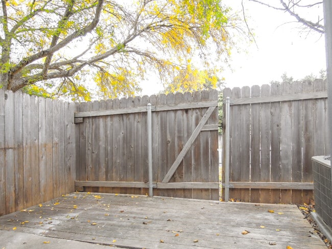 Building Photo - Bright & Spacious 2-Bedroom Condo in Gated...