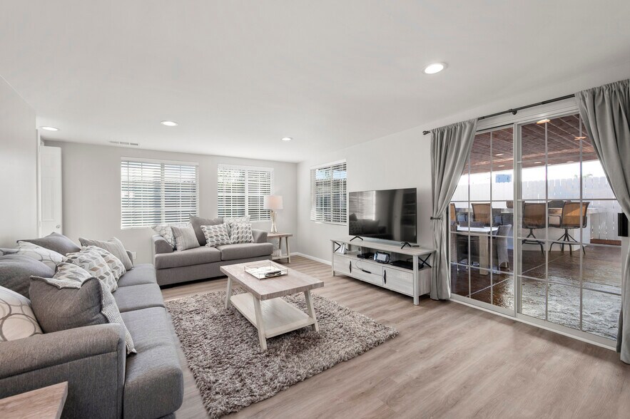 Building Photo - 3244 Marathon Drive