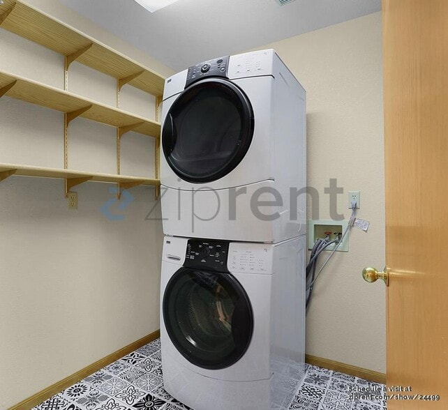 Building Photo - 31080 State Rte 20