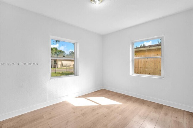 Building Photo - 841 NW 15th Terrace