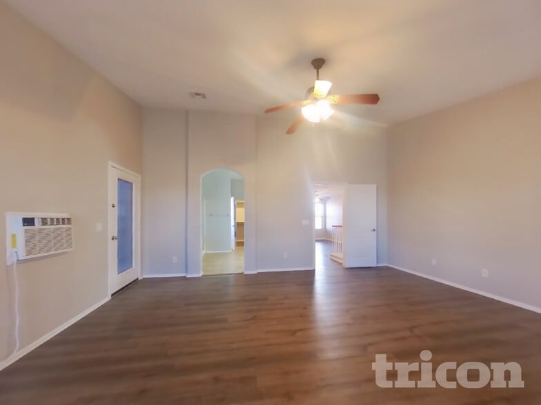 Building Photo - 21650 Dietz Dr