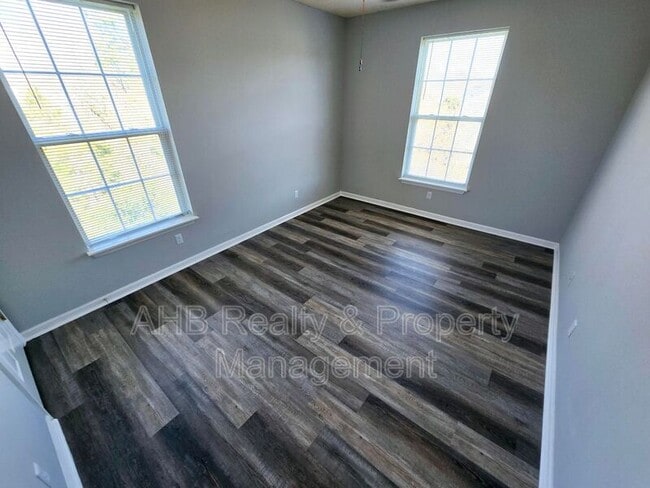 Building Photo - 3009 Winston Dr