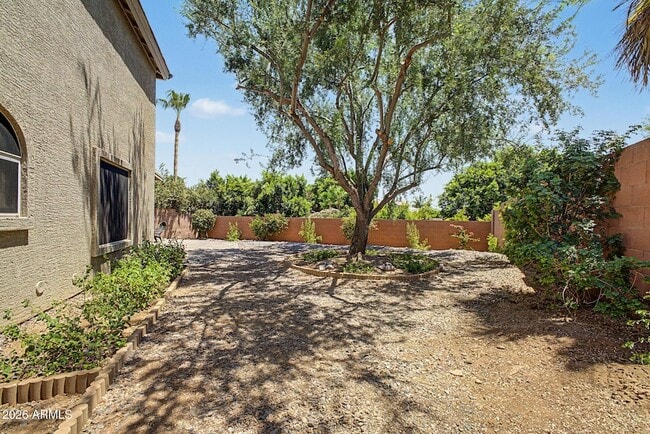 Building Photo - 15550 N FRANK LLOYD WRIGHT Blvd