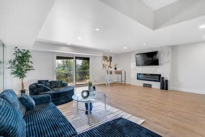 Building Photo - 1 Columbus Pl