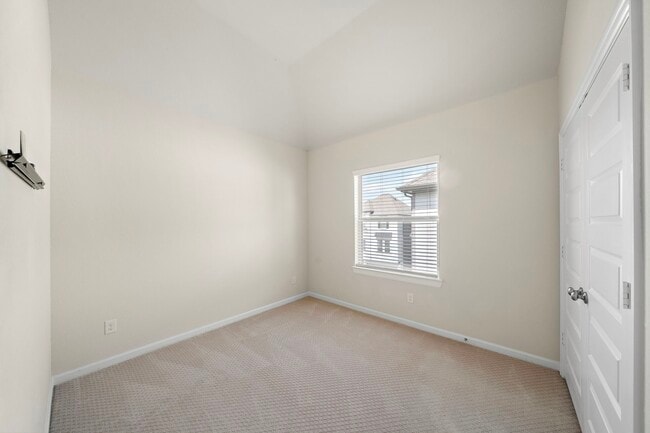 Building Photo - 4003 Centre Valley Ln