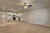 Building Photo - 609 Juniper St