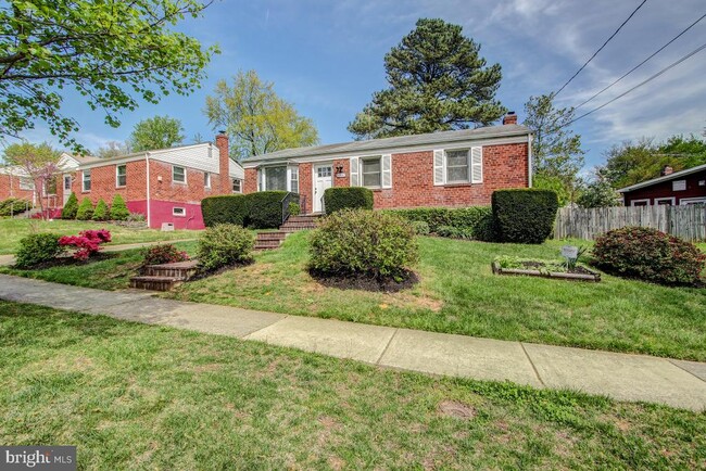 Building Photo - 11803 Rocking Horse Rd