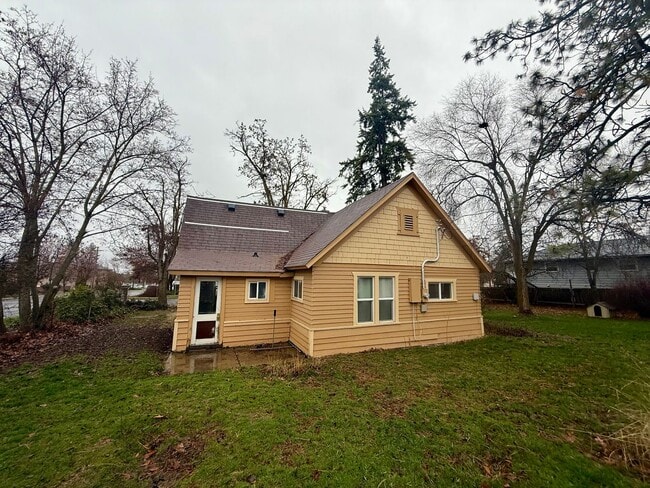 Primary Photo - Charming 2-Bed, 1-Bath Home on a Huge Lot – $1,400/mo – Cheney, WA