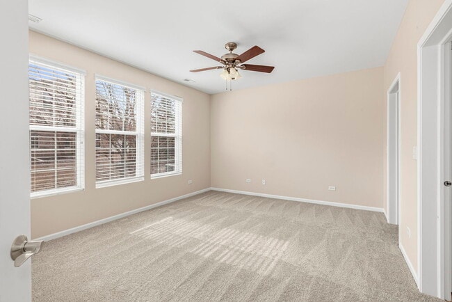 Building Photo - 1607 Millbrook Dr