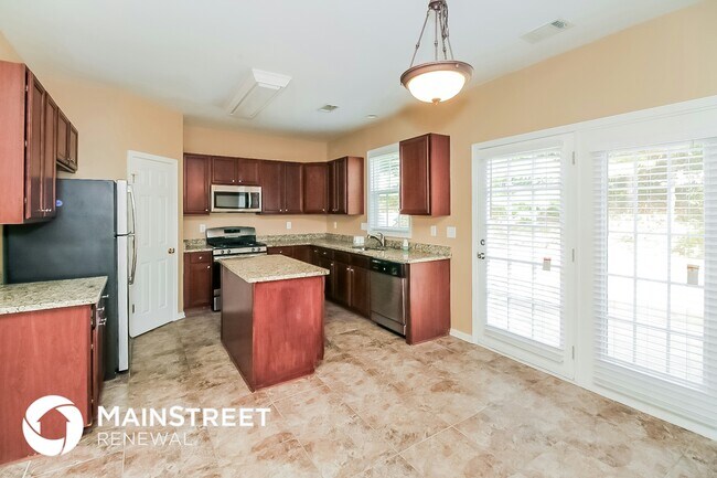 Building Photo - 4632 Creekside Cove