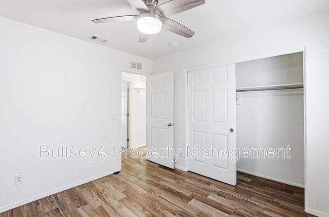 Building Photo - 3001 W Matthew Dr