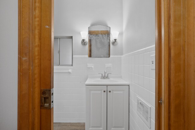 Building Photo - 1506 Starling Dr