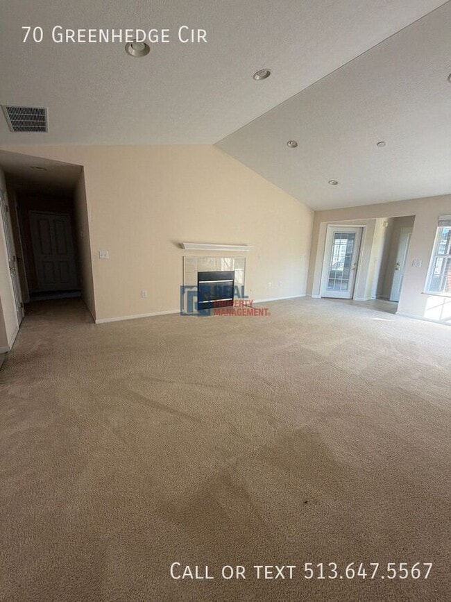 Building Photo - 70 Greenhedge Cir