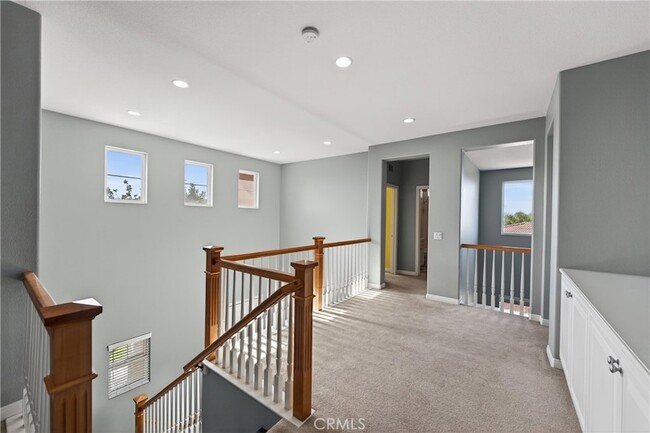 Building Photo - 16154 Skyridge Dr