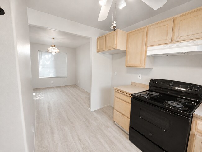 Building Photo - 2950 NE Nikki Ct