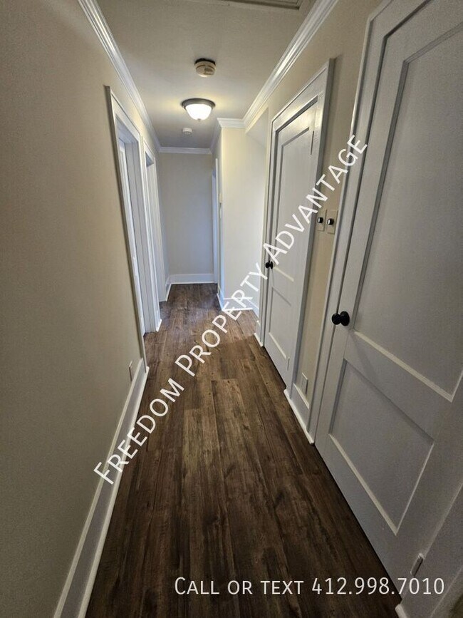 Building Photo - 462 McKinley Ave