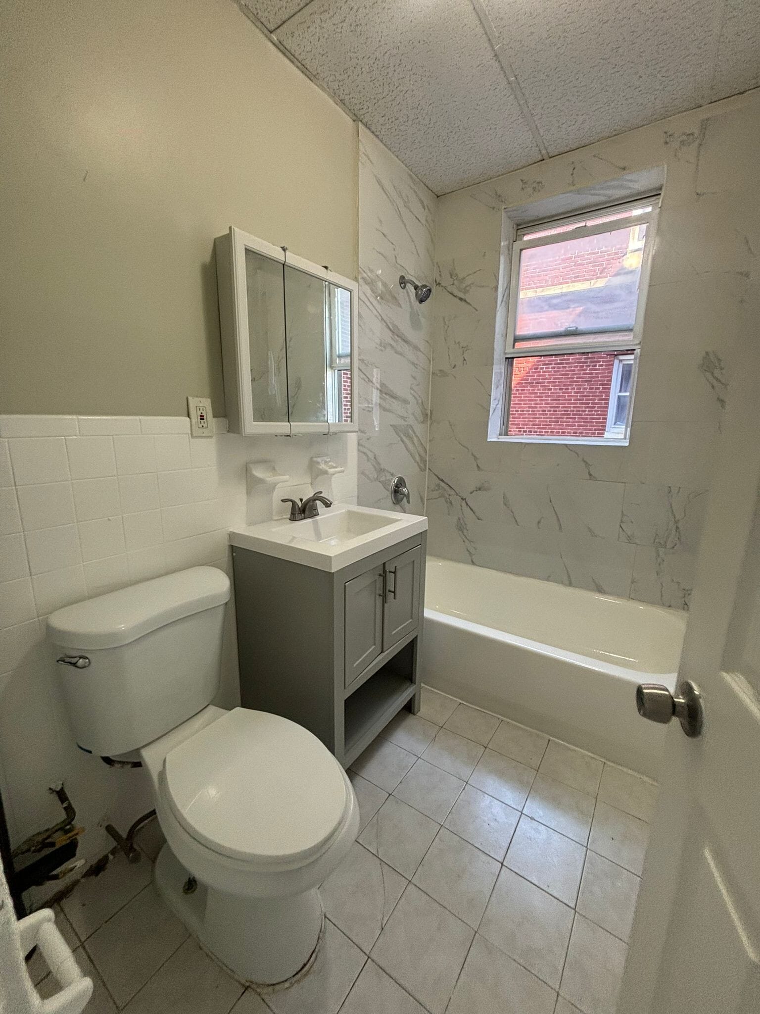 2 Columbia Ave 304 - 28 Columbia Ave