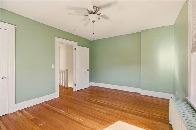 Building Photo - 7 Warner Pl