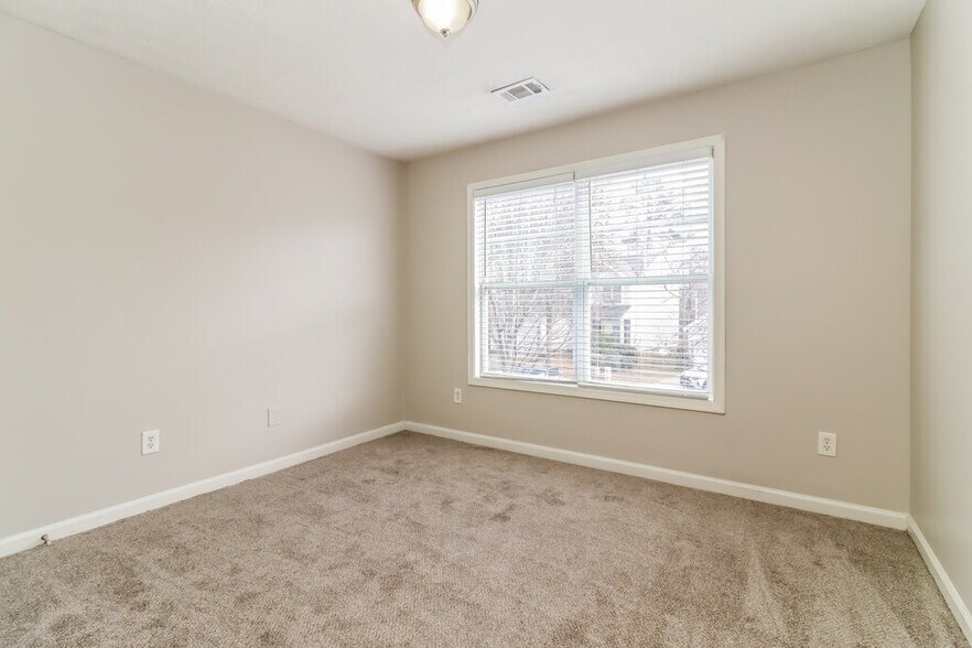 Building Photo - 1583 Thornwick Trace