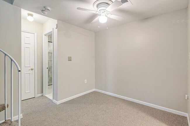 Building Photo - Germantown, MD